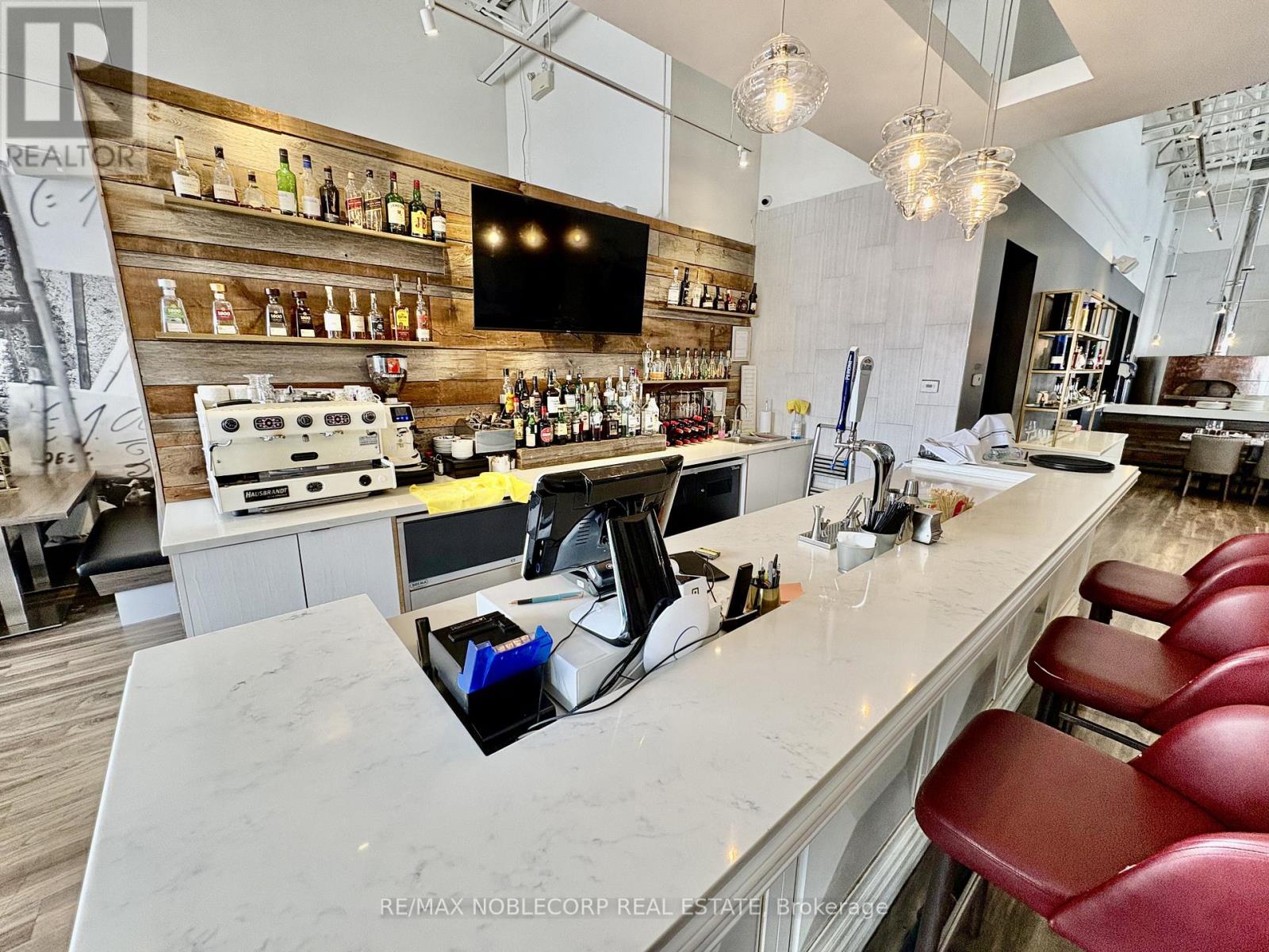 444 Holland Street W, Bradford West Gwillimbury, Ontario  L3Z 0G1 - Photo 8 - N12914854