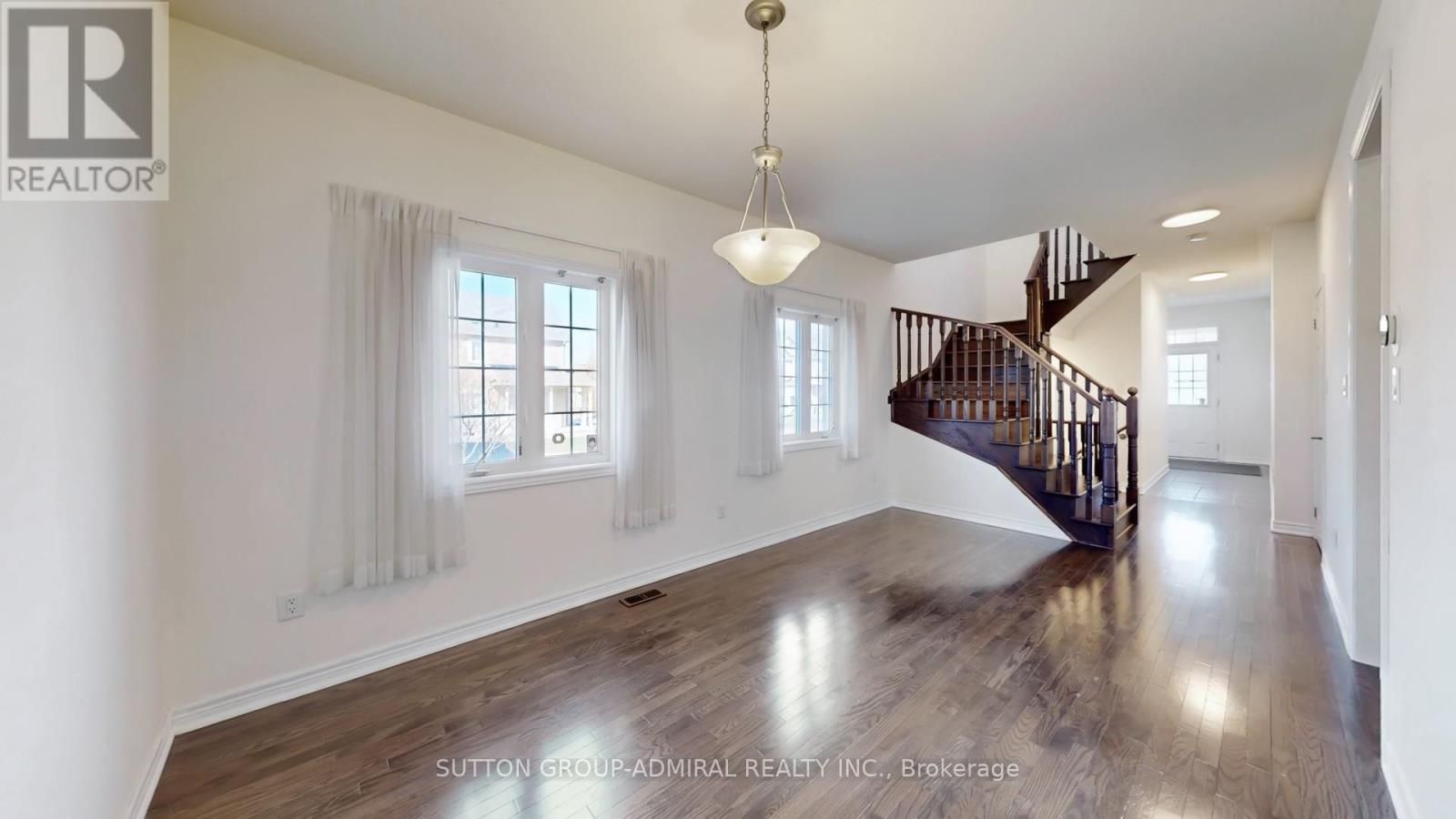 75 Lauderdale Drive, Vaughan, Ontario  L6A 4G7 - Photo 5 - N12964386