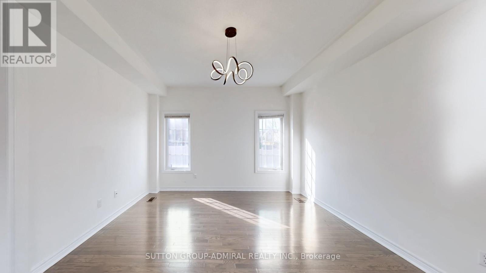 75 Lauderdale Drive, Vaughan, Ontario  L6A 4G7 - Photo 9 - N12964386