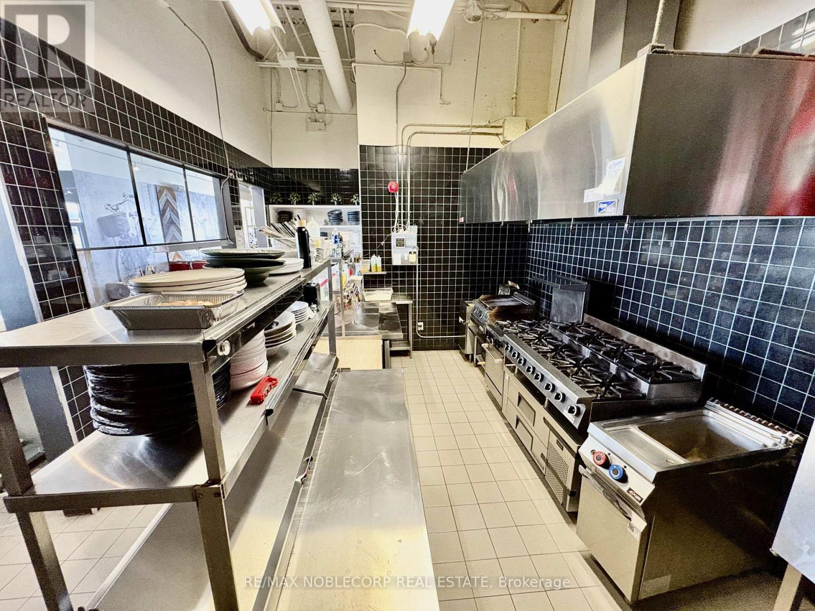 444 Holland Street W, Bradford West Gwillimbury, Ontario  L3Z 0G1 - Photo 21 - N12914854