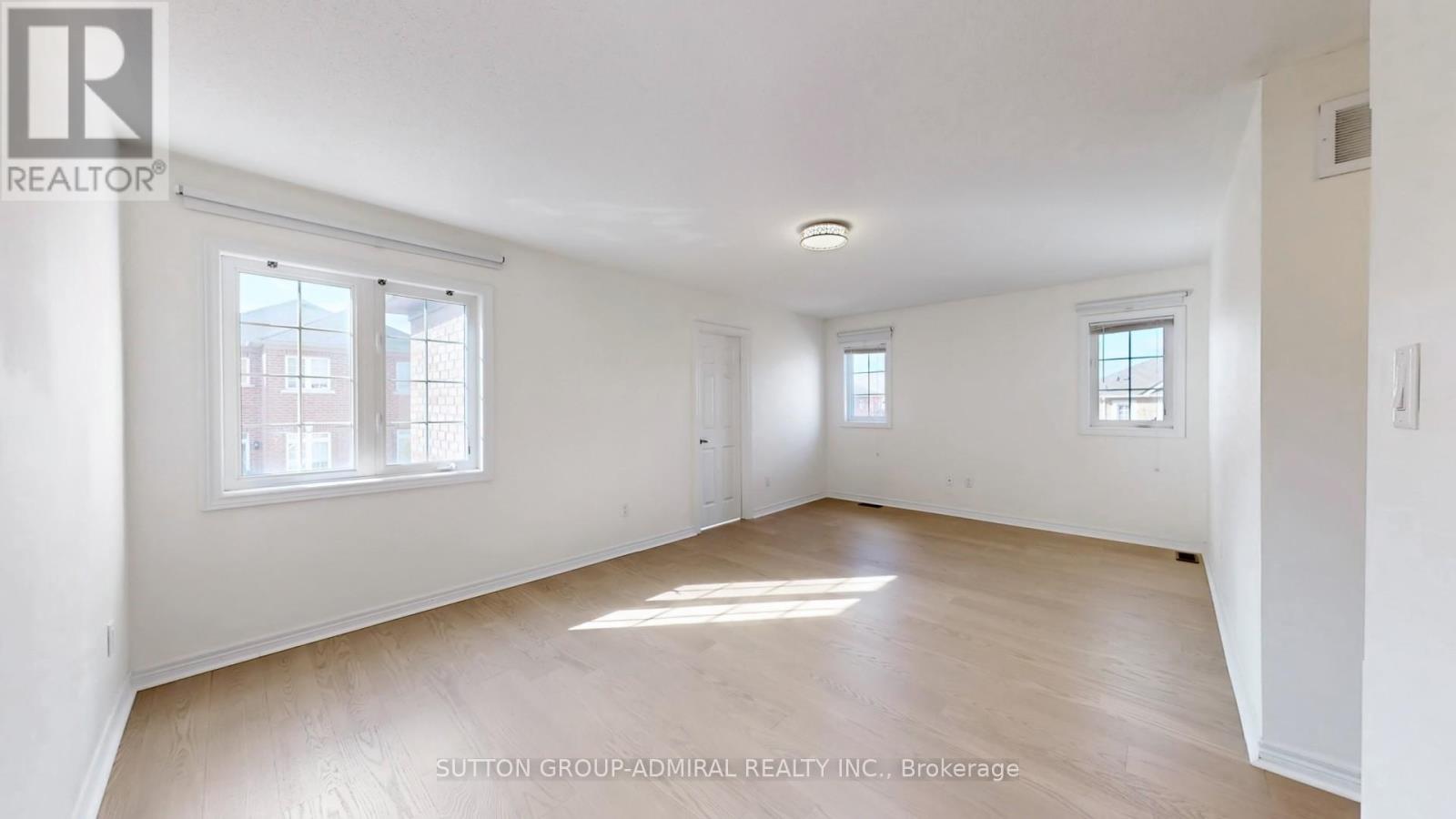 75 Lauderdale Drive, Vaughan, Ontario  L6A 4G7 - Photo 23 - N12964386