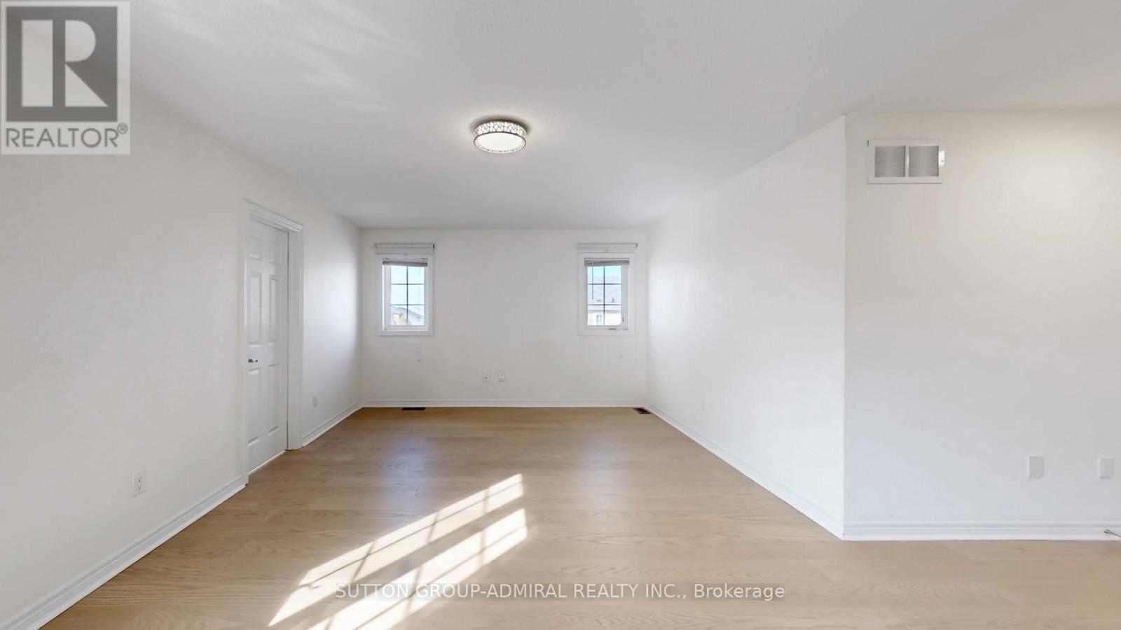 75 Lauderdale Drive, Vaughan, Ontario  L6A 4G7 - Photo 24 - N12964386