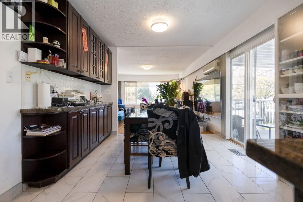 7250-52 Nelson Avenue, Burnaby, British Columbia  V5J 4C3 - Photo 15 - R3107491