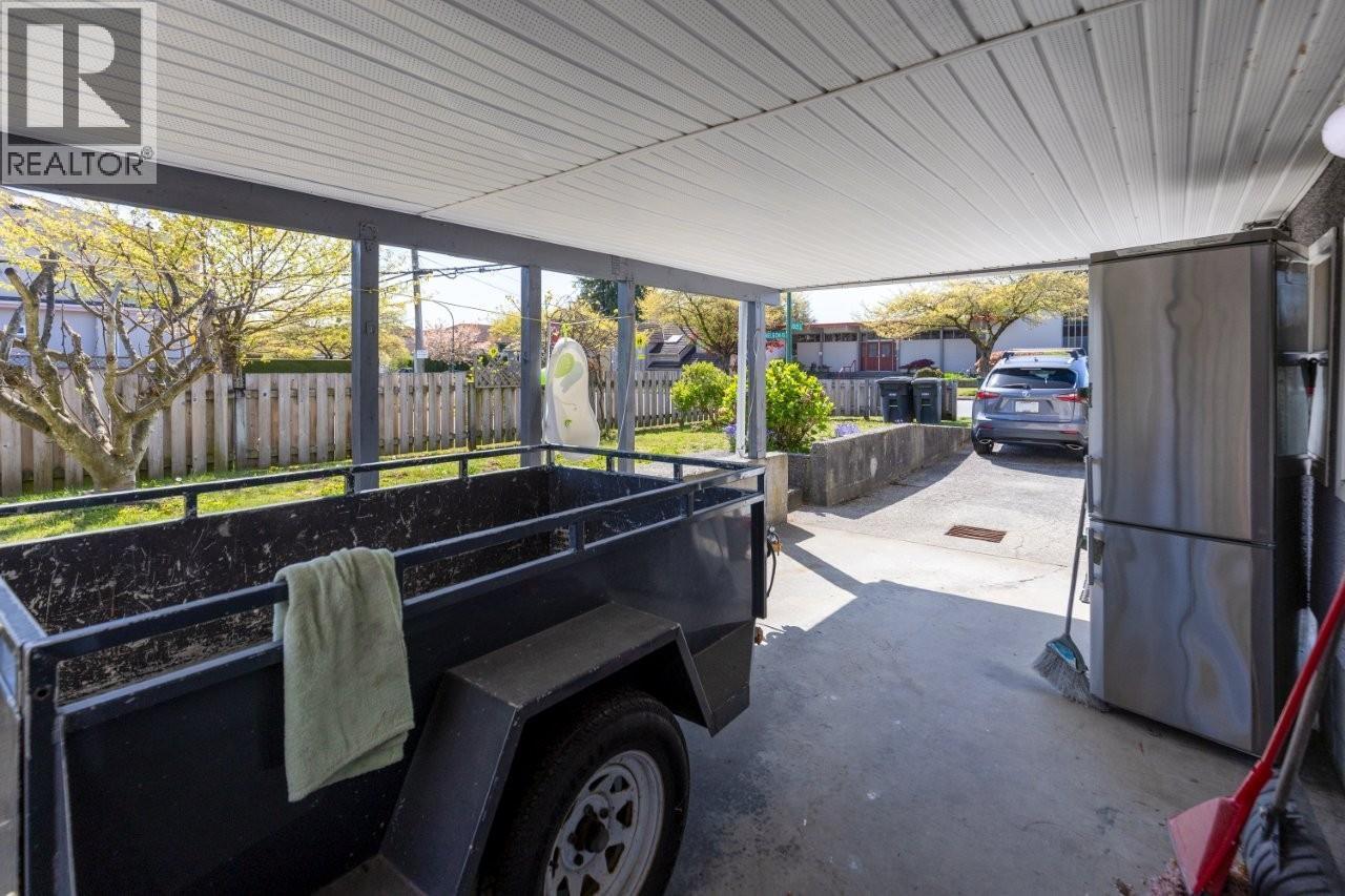 7250-52 Nelson Avenue, Burnaby, British Columbia  V5J 4C3 - Photo 36 - R3107491