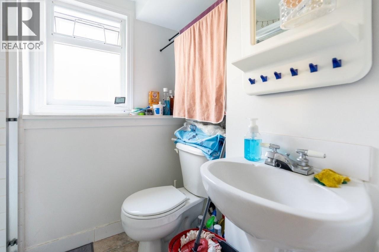 7250-52 Nelson Avenue, Burnaby, British Columbia  V5J 4C3 - Photo 37 - R3107491