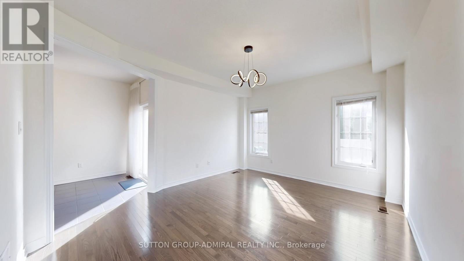 75 Lauderdale Drive, Vaughan, Ontario  L6A 4G7 - Photo 10 - N12964386