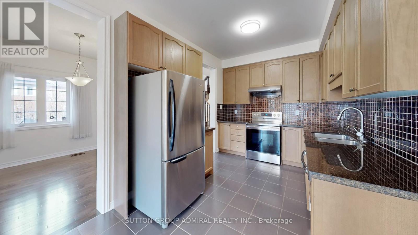 75 Lauderdale Drive, Vaughan, Ontario  L6A 4G7 - Photo 17 - N12964386