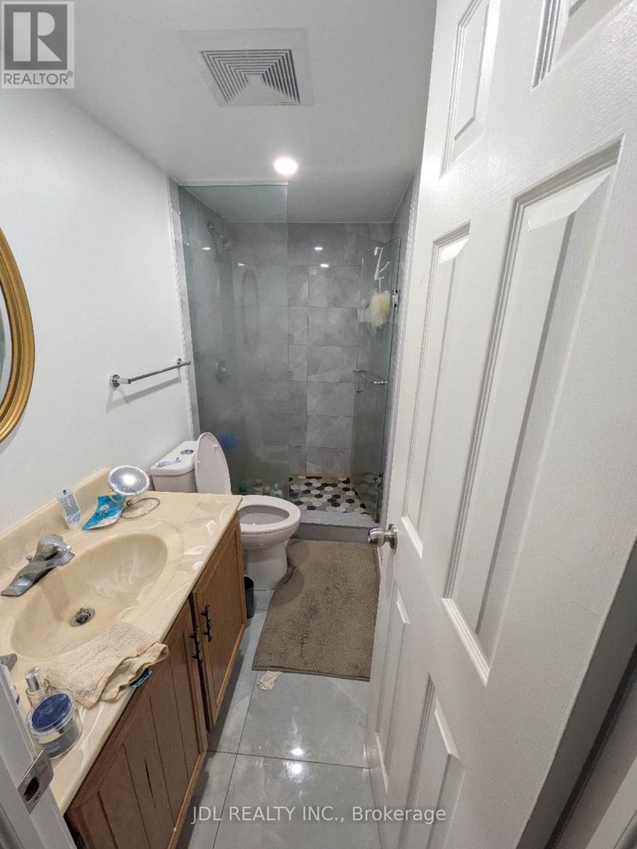 Basement - 345 Centre Street, Richmond Hill, Ontario  L4C 1B3 - Photo 5 - N12959866