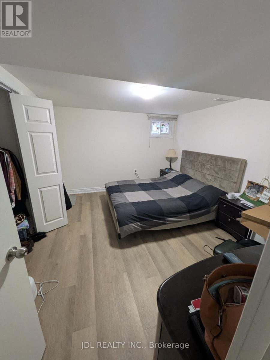 Basement - 345 Centre Street, Richmond Hill, Ontario  L4C 1B3 - Photo 4 - N12959866