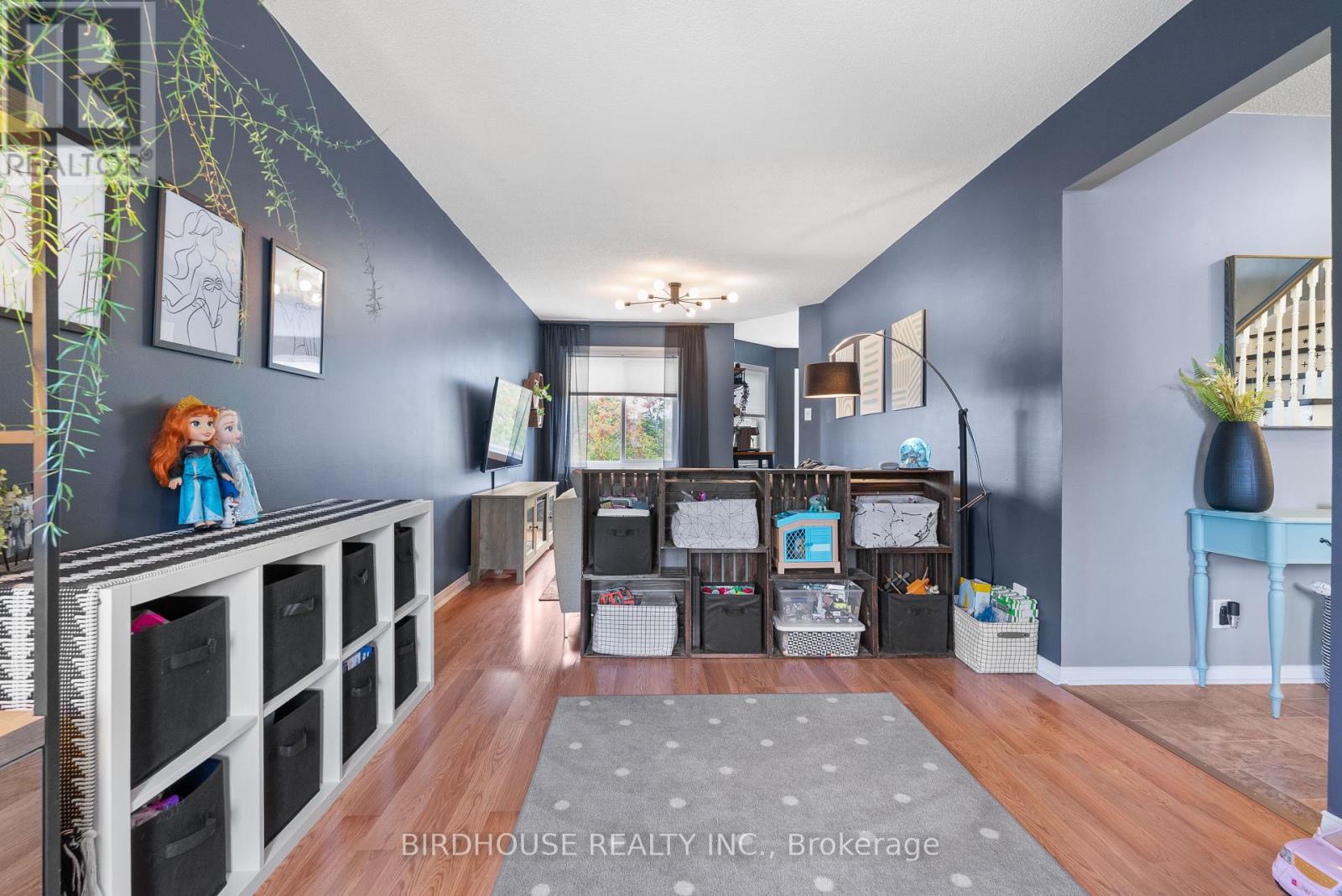 56 Champlain Boulevard, Kawartha Lakes, Ontario  K9V 4R1 - Photo 13 - X12966552