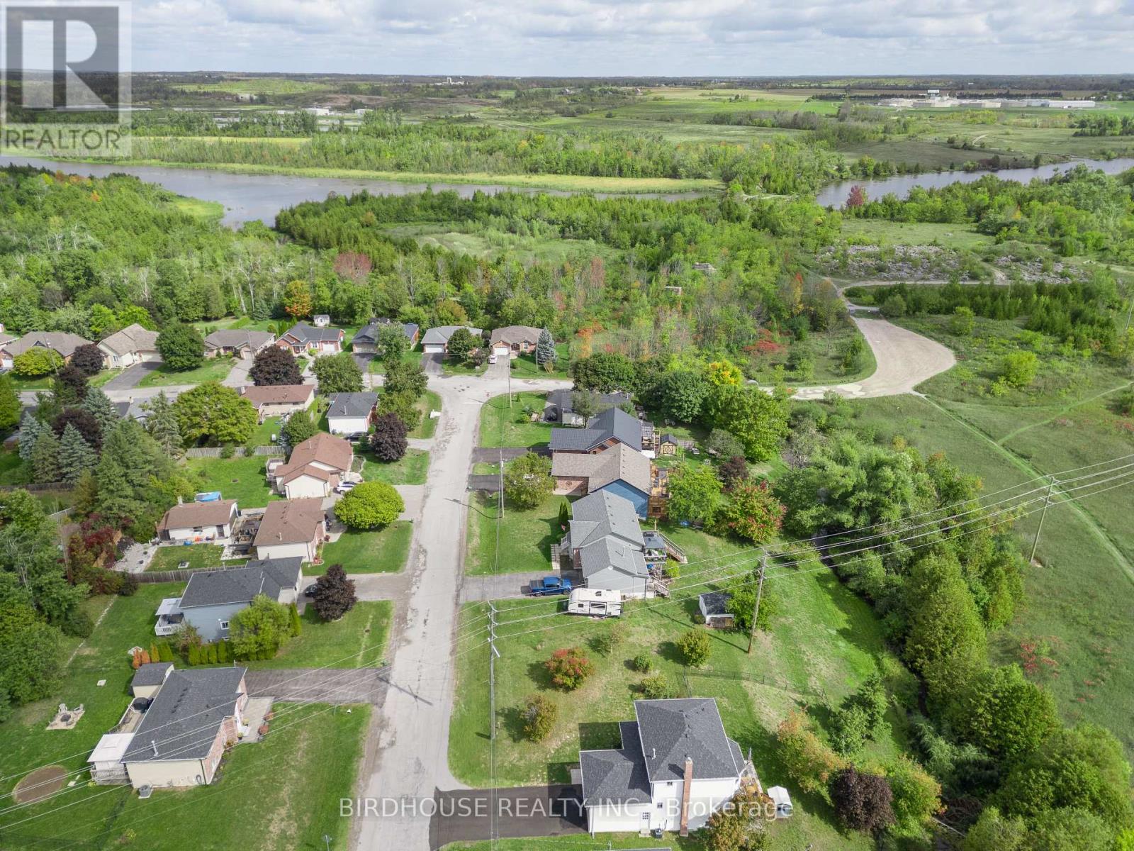 56 Champlain Boulevard, Kawartha Lakes, Ontario  K9V 4R1 - Photo 37 - X12966552