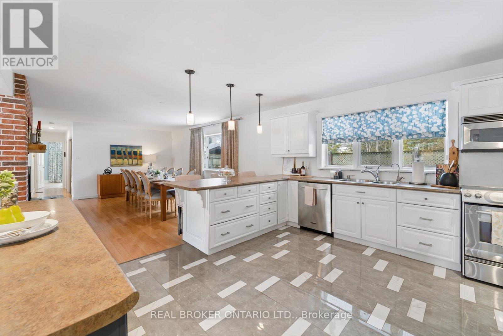 1449 Champlain Drive, Peterborough (Northcrest Ward 5), Ontario  K9L 1N3 - Photo 15 - X12966584