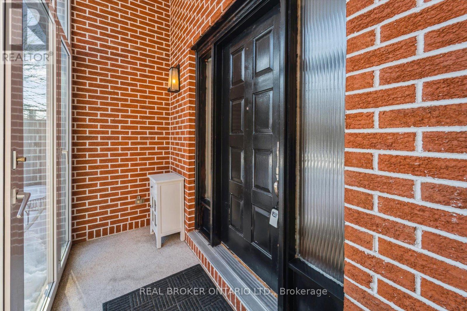 1449 Champlain Drive, Peterborough (Northcrest Ward 5), Ontario  K9L 1N3 - Photo 4 - X12966584