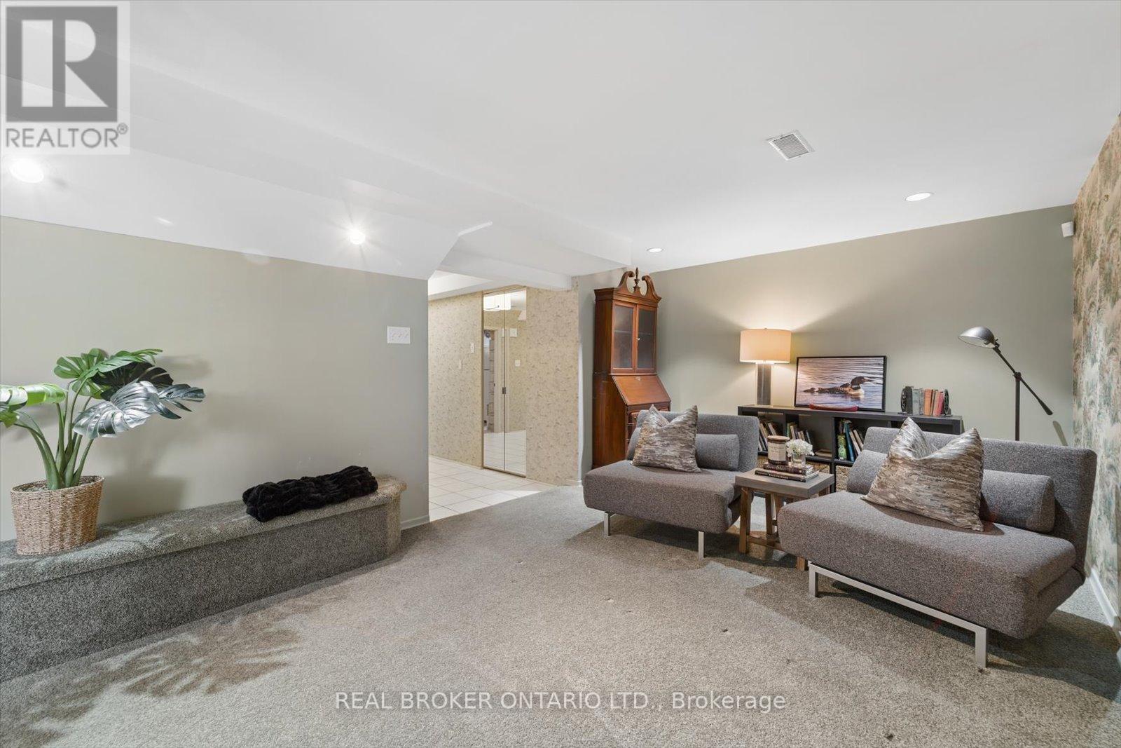 1449 Champlain Drive, Peterborough (Northcrest Ward 5), Ontario  K9L 1N3 - Photo 41 - X12966584