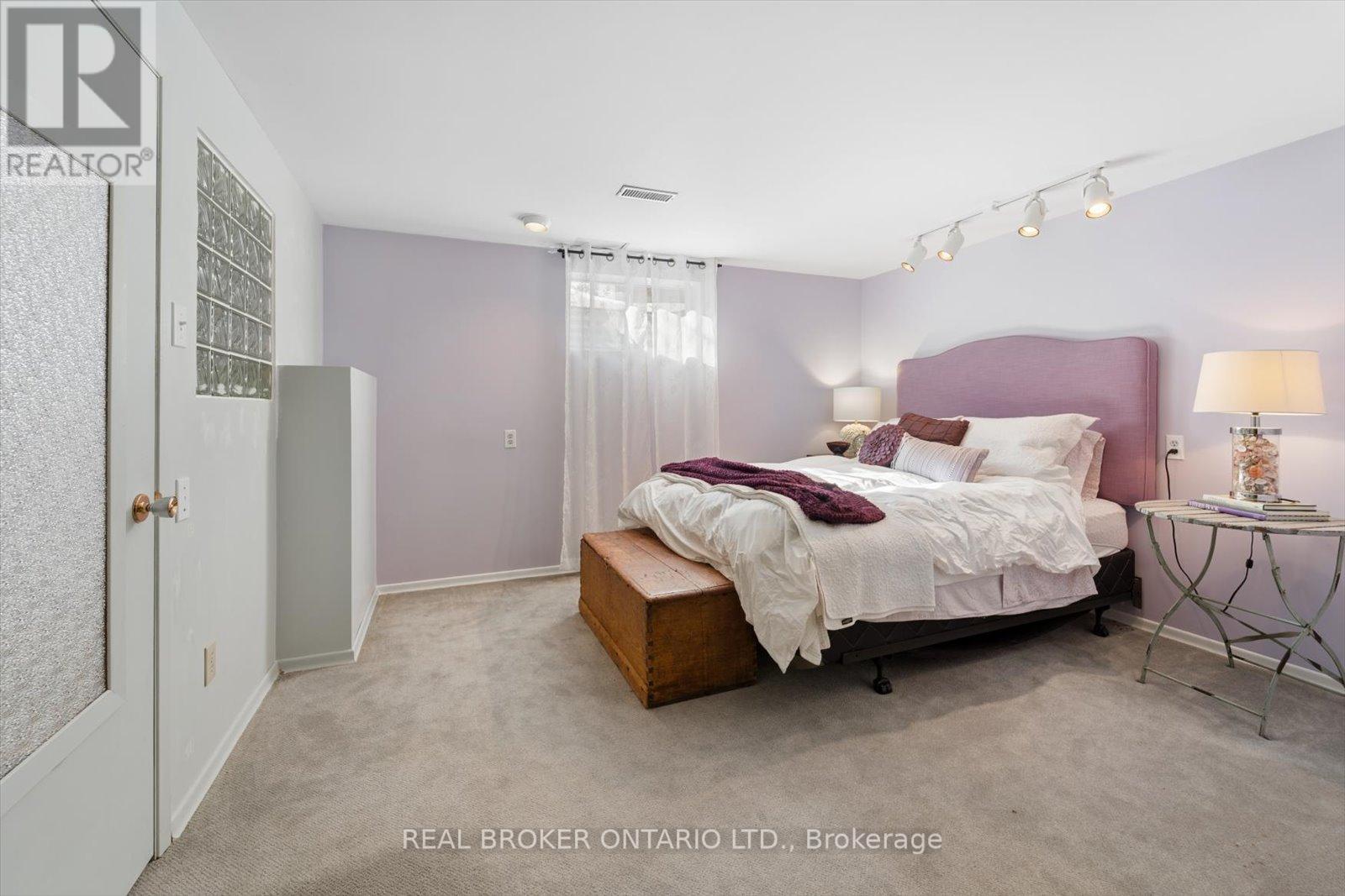 1449 Champlain Drive, Peterborough (Northcrest Ward 5), Ontario  K9L 1N3 - Photo 43 - X12966584