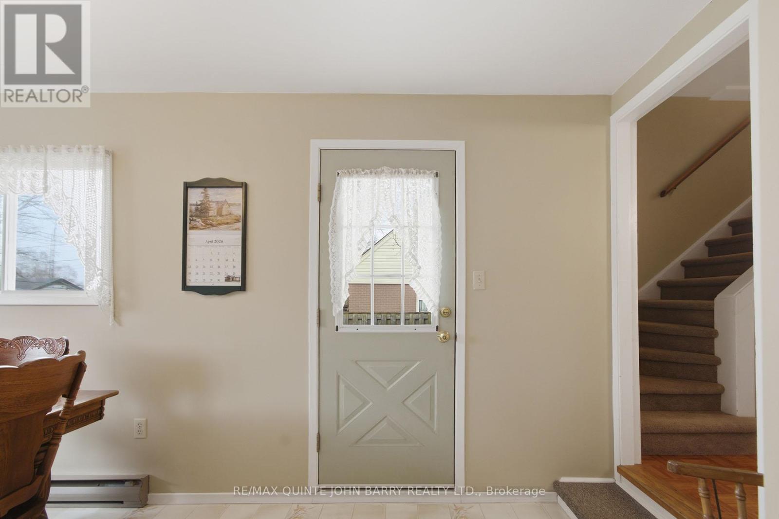 35 Fourth Avenue, Quinte West, Ontario  K8V 5N5 - Photo 14 - X12966644