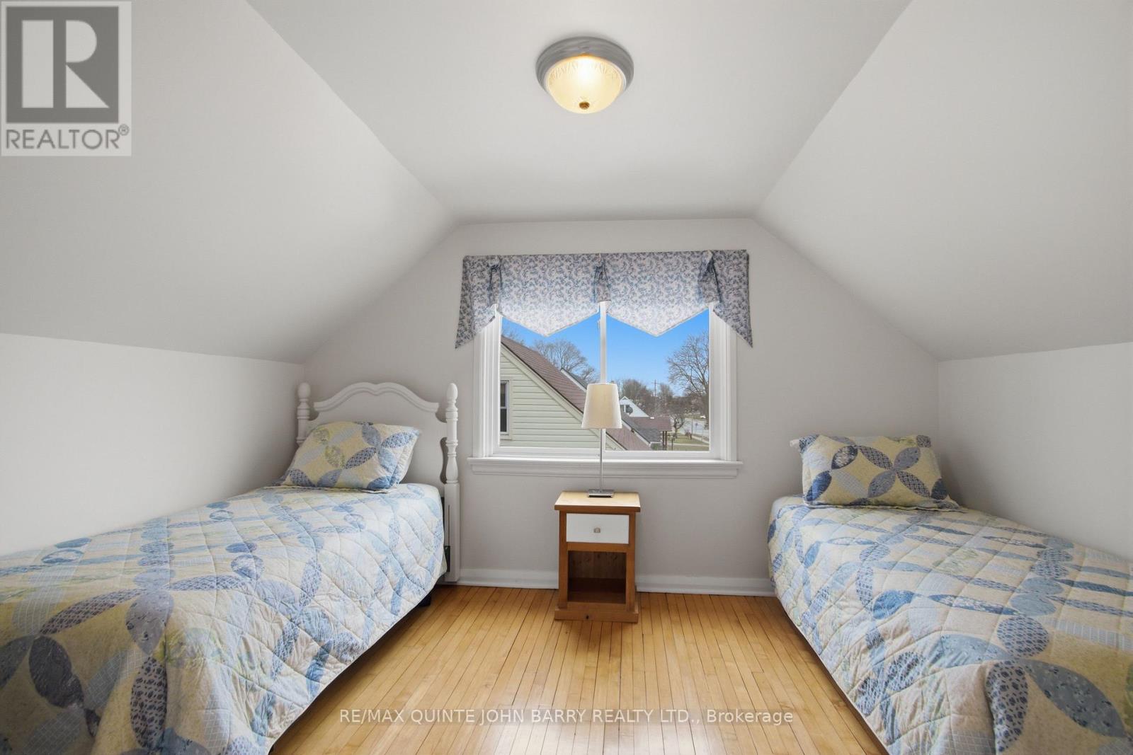 35 Fourth Avenue, Quinte West, Ontario  K8V 5N5 - Photo 19 - X12966644