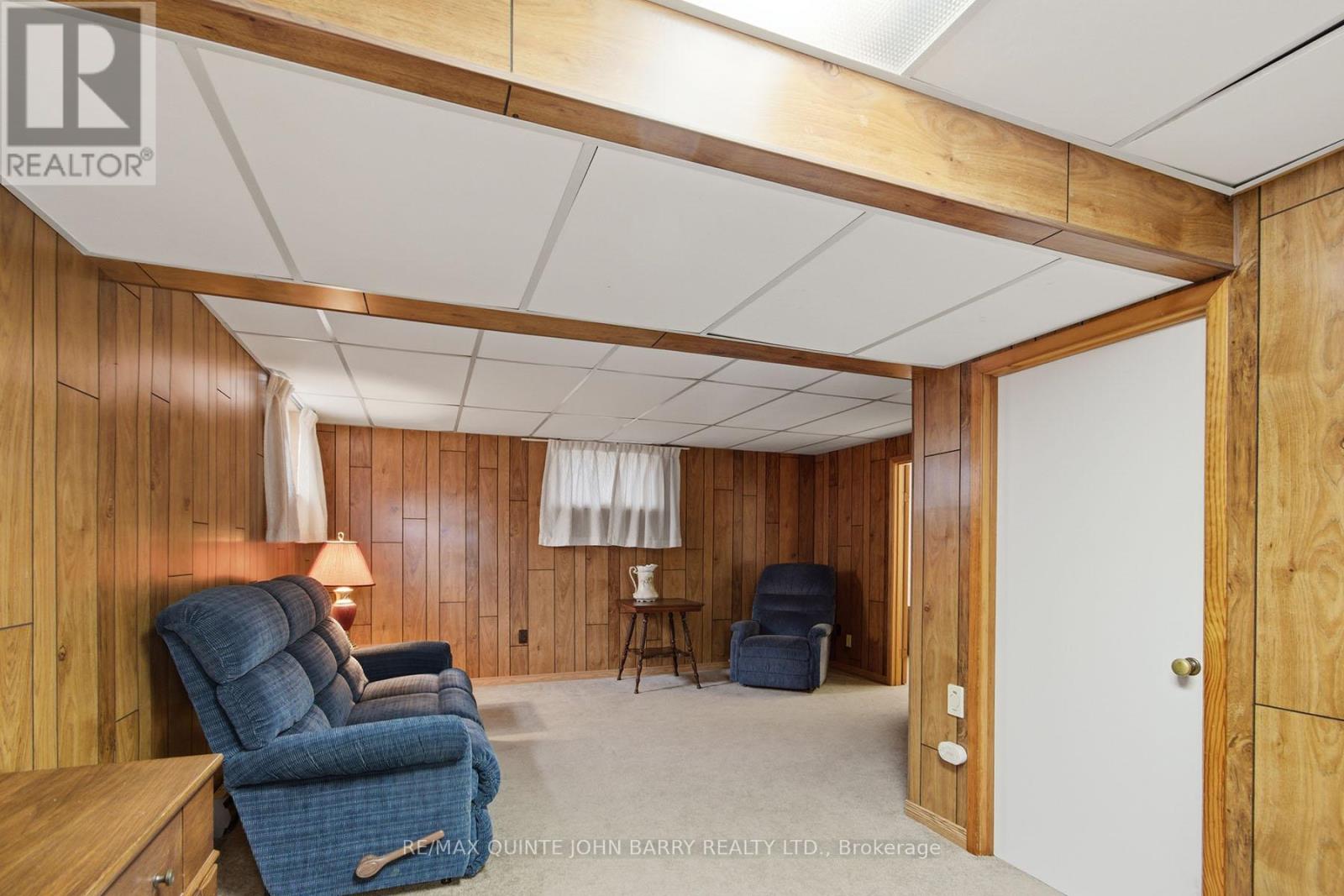 35 Fourth Avenue, Quinte West, Ontario  K8V 5N5 - Photo 21 - X12966644