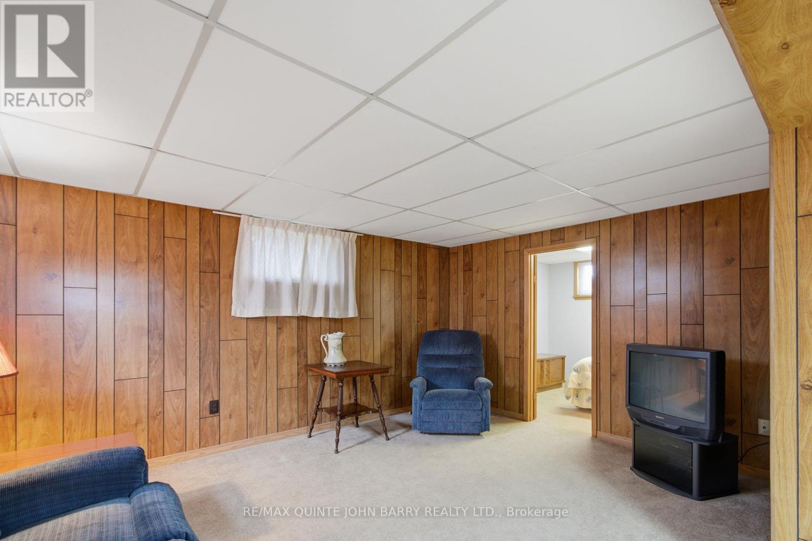 35 Fourth Avenue, Quinte West, Ontario  K8V 5N5 - Photo 22 - X12966644