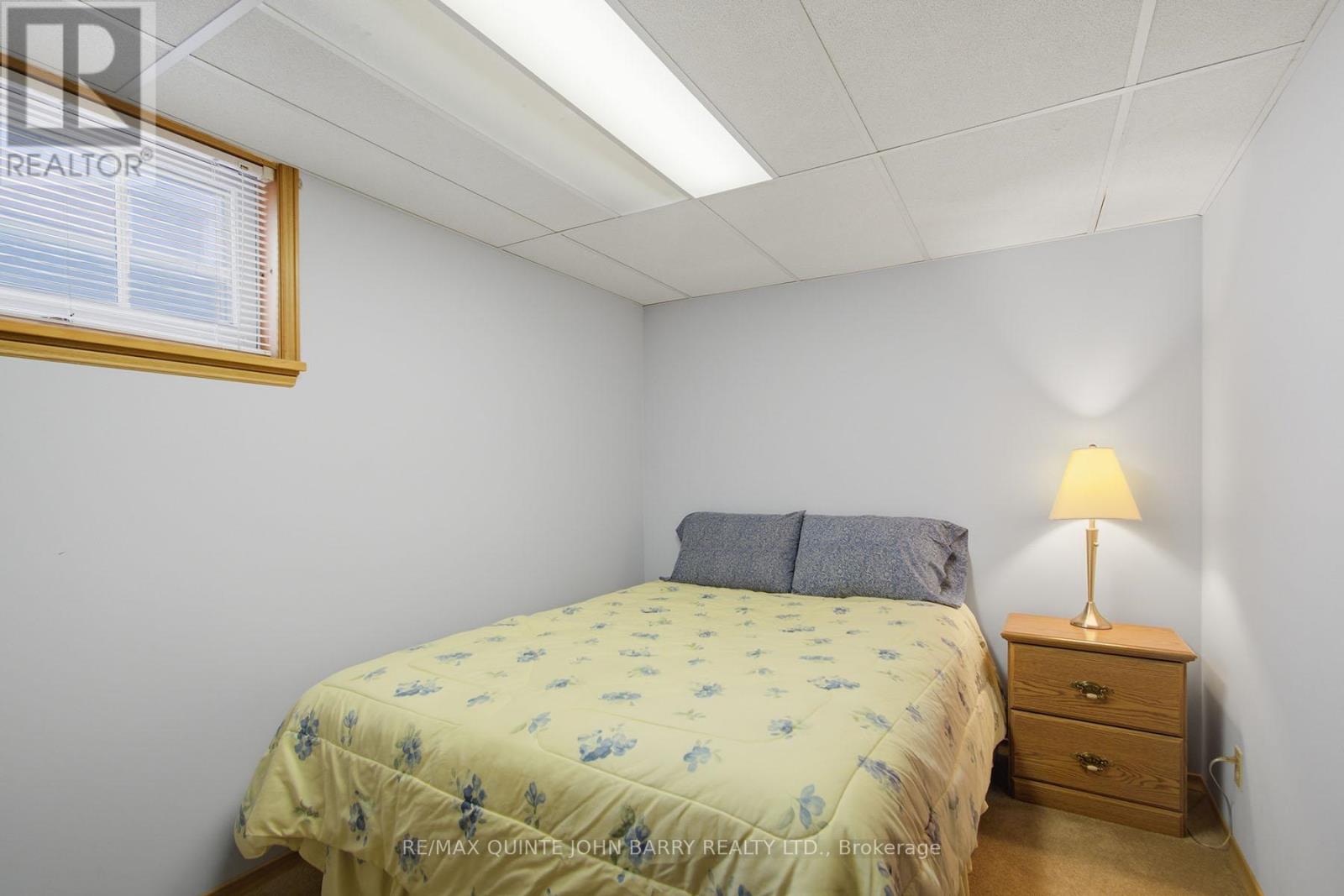 35 Fourth Avenue, Quinte West, Ontario  K8V 5N5 - Photo 25 - X12966644
