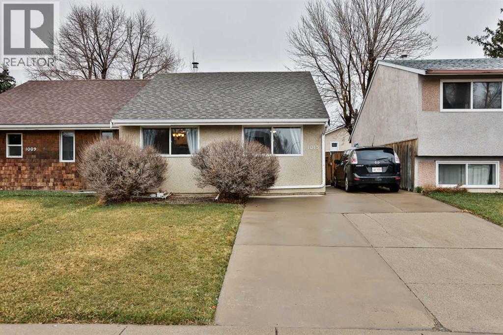 1013 St David Road N, Lethbridge, Alberta