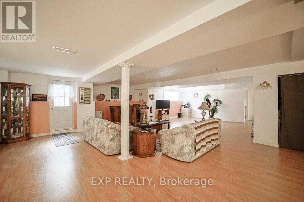 27 Green Pine Crescent, Wasaga Beach, Ontario  L9Z 1P4 - Photo 28 - S12381155