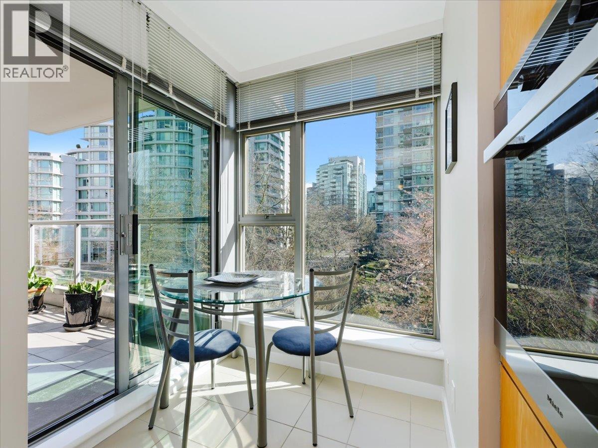 202 1790 Bayshore Drive, Vancouver, British Columbia  V6G 3G5 - Photo 13 - R3107436