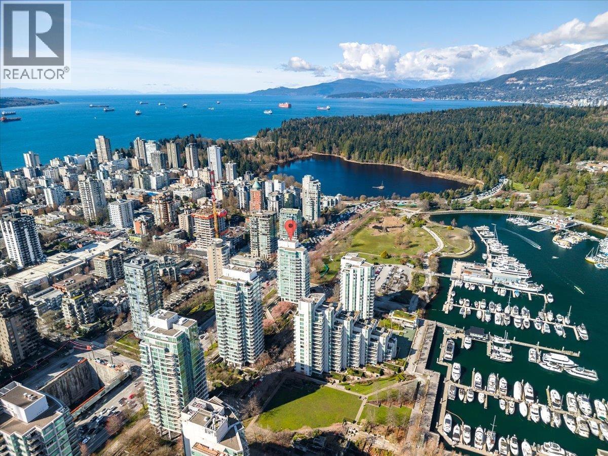 202 1790 Bayshore Drive, Vancouver, British Columbia  V6G 3G5 - Photo 2 - R3107436