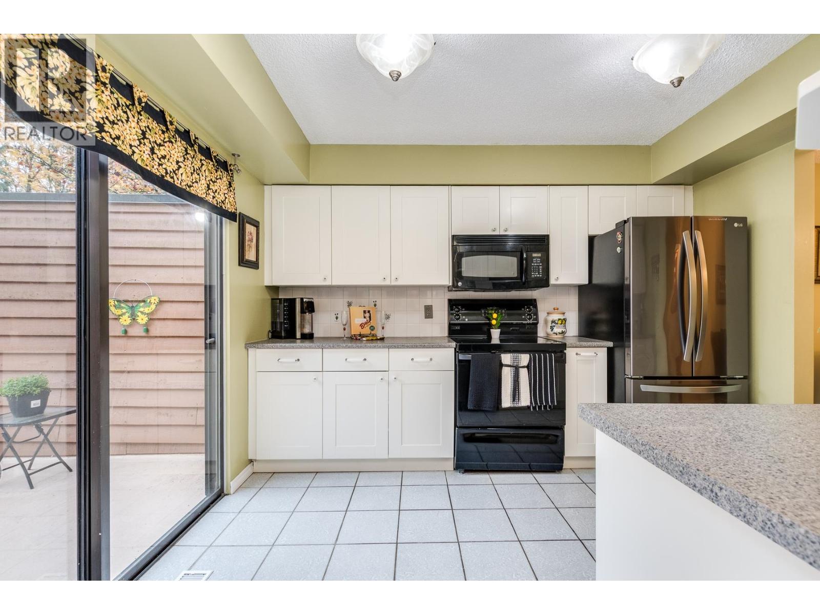 507 Cambridge Way, Port Moody, British Columbia  V3H 3V1 - Photo 10 - R3107439