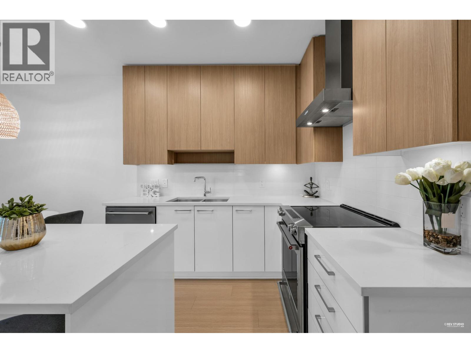 318 5460 Broadway, Burnaby, British Columbia  V5B 0B4 - Photo 16 - R3107470