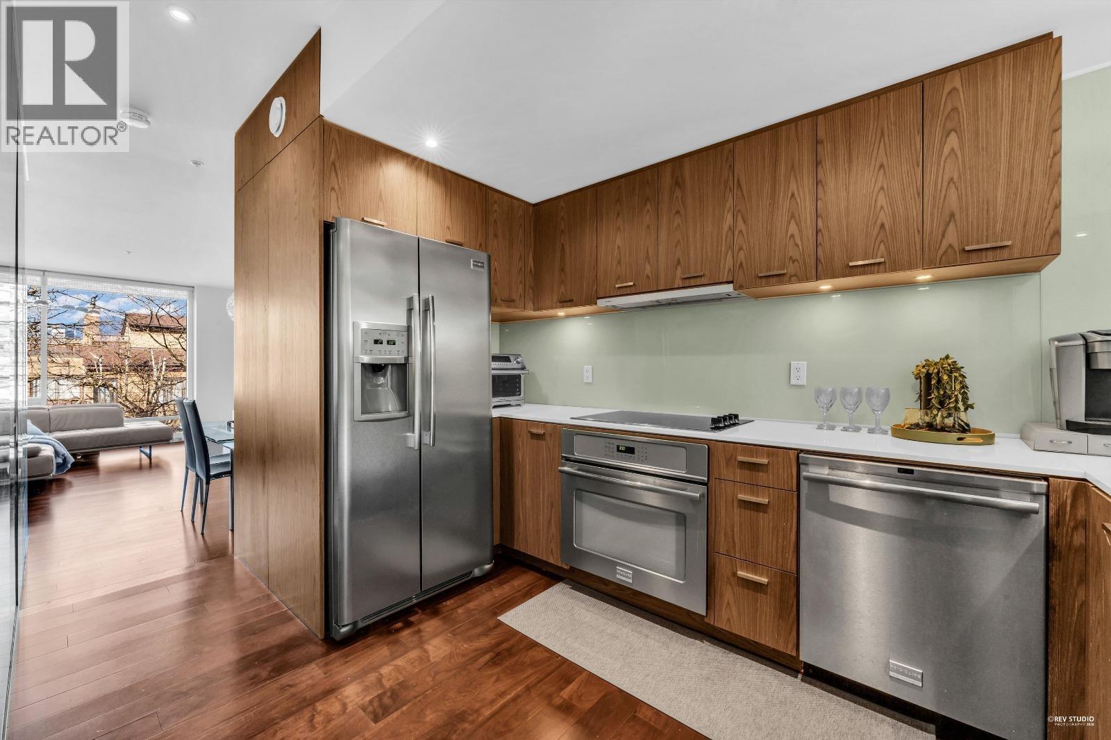 2 850 W 8th Avenue, Vancouver, British Columbia  V5Z 1E2 - Photo 2 - R3107509