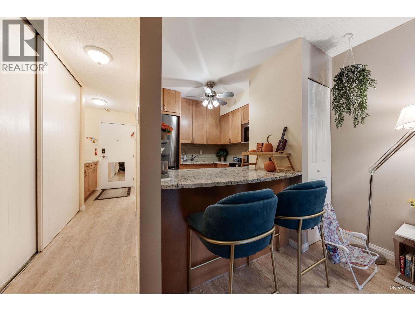 210 1545 E 2nd Avenue, Vancouver, British Columbia  V5N 1C8 - Photo 2 - R3107519