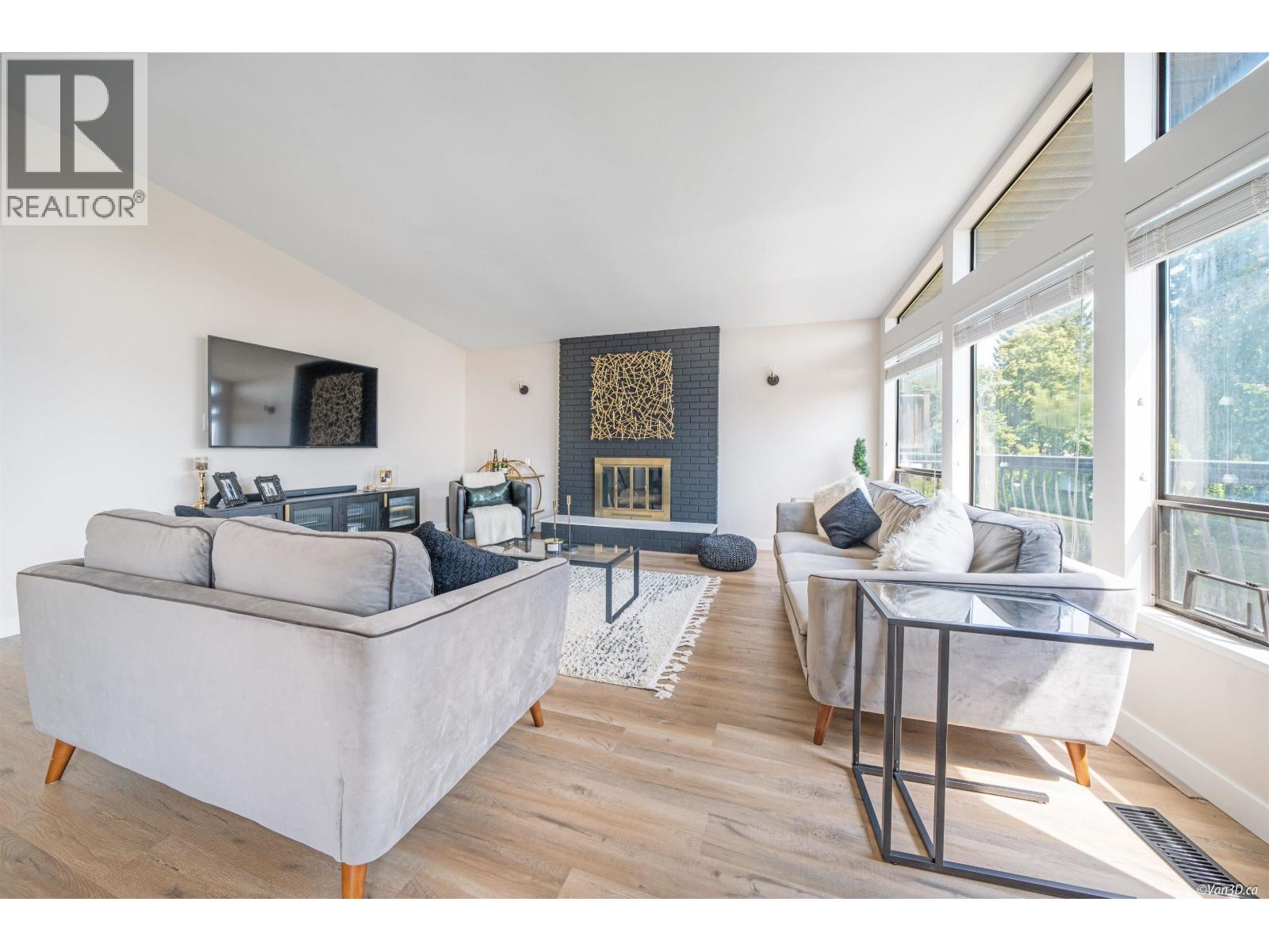 2131 FRASERVIEW DRIVE, Vancouver, British Columbia