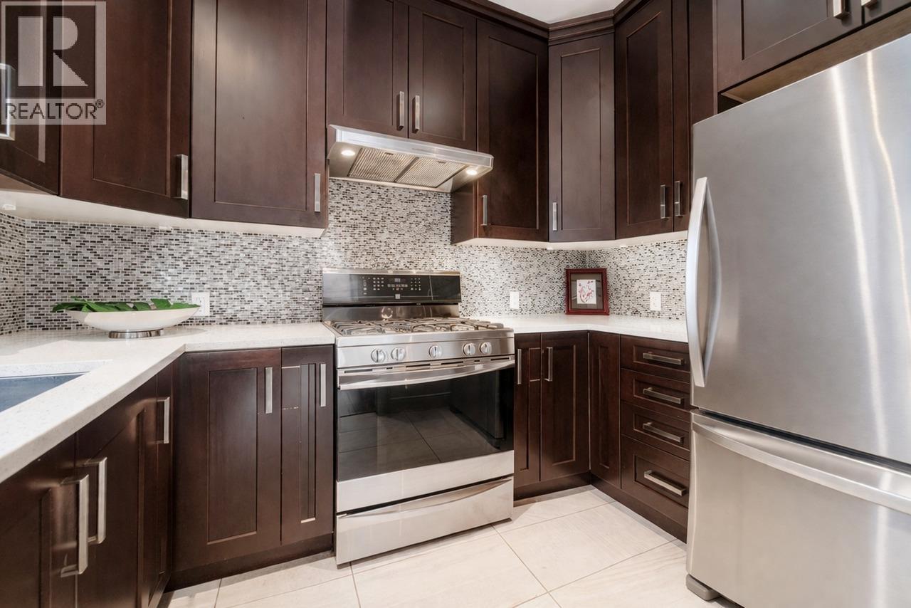 839 W 20th Street, North Vancouver, British Columbia  V7P 2B5 - Photo 14 - R3107460