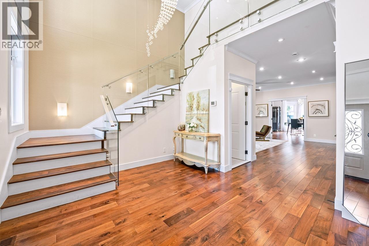 839 W 20th Street, North Vancouver, British Columbia  V7P 2B5 - Photo 3 - R3107460