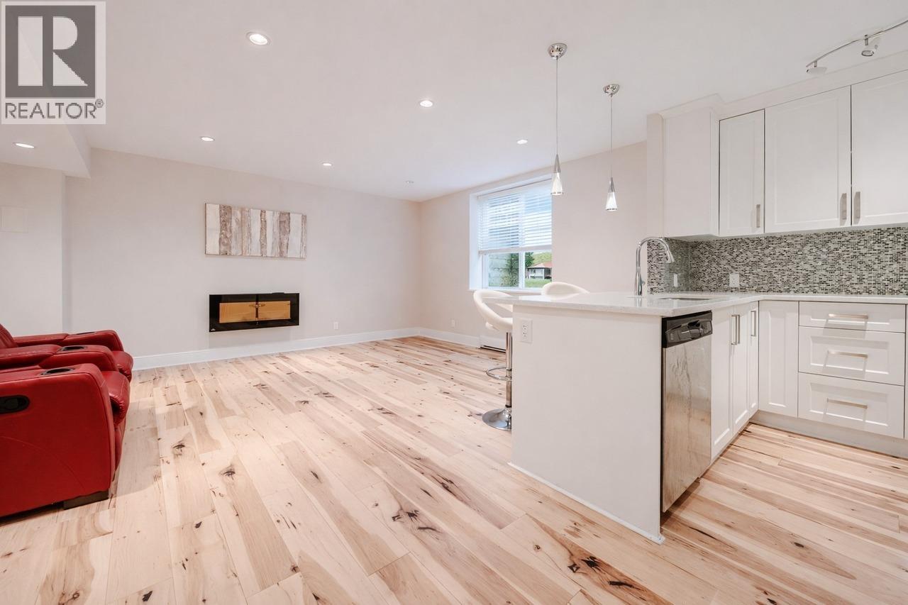 839 W 20th Street, North Vancouver, British Columbia  V7P 2B5 - Photo 32 - R3107460