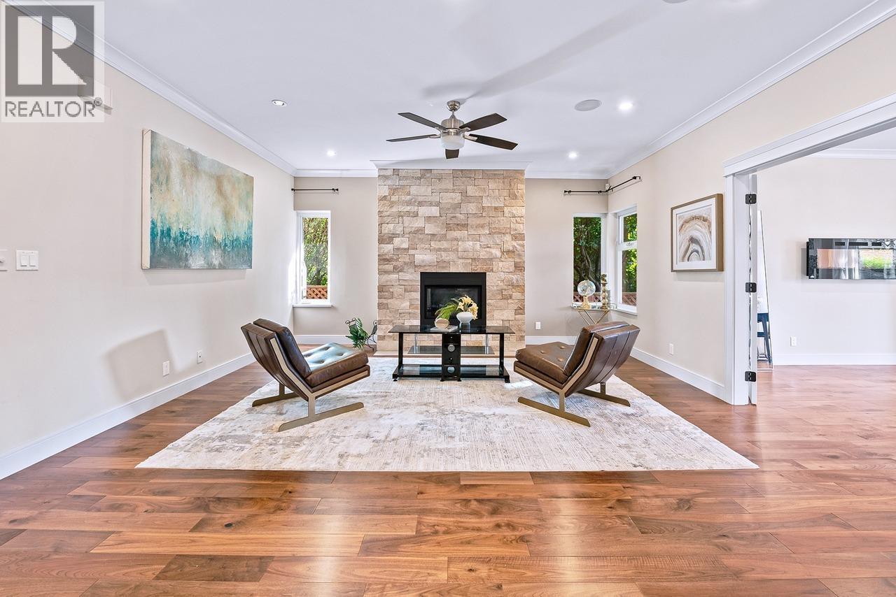 839 W 20th Street, North Vancouver, British Columbia  V7P 2B5 - Photo 5 - R3107460