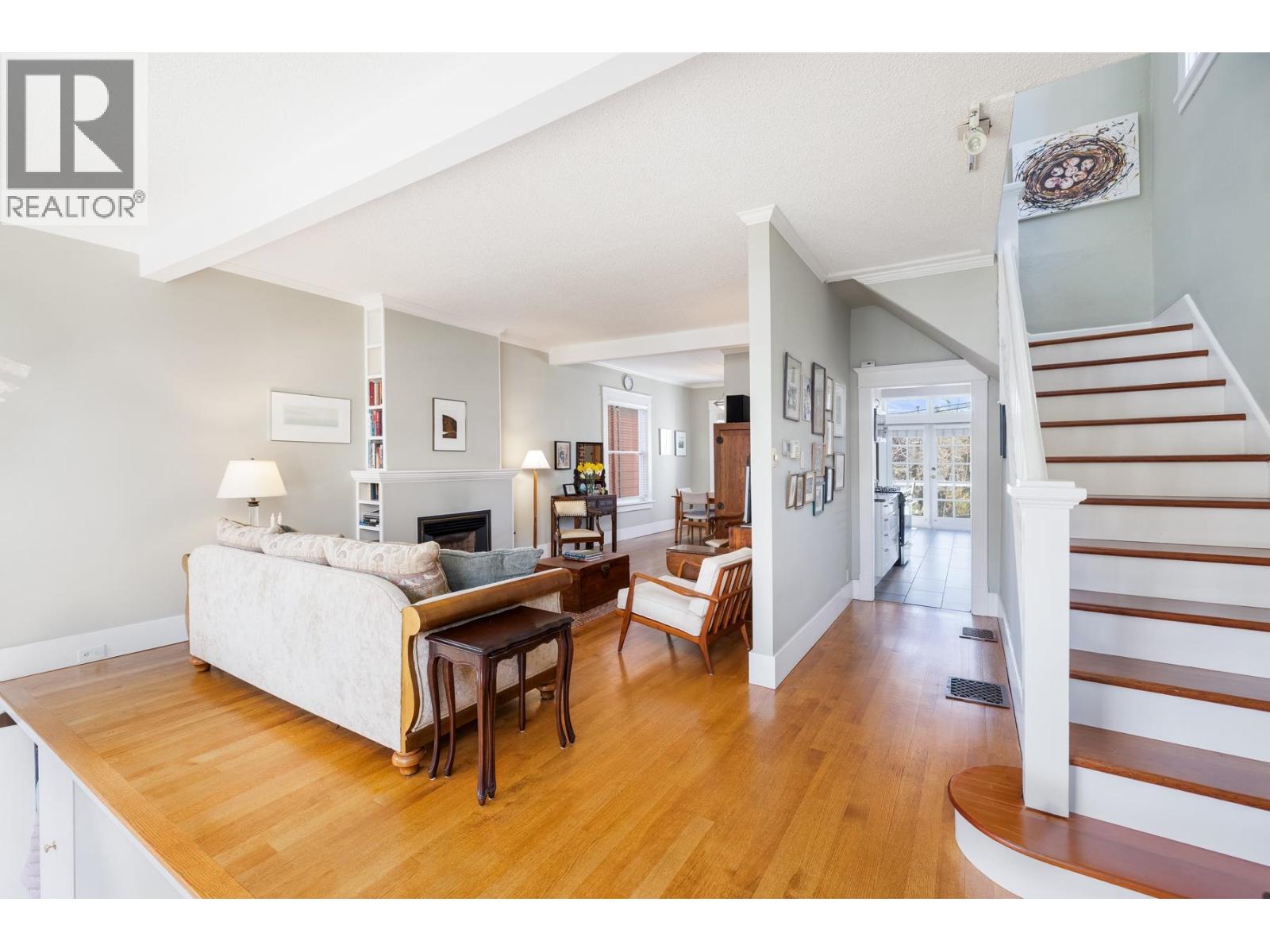 4491 Harriet Street, Vancouver, British Columbia  V5V 4K4 - Photo 3 - R3107462