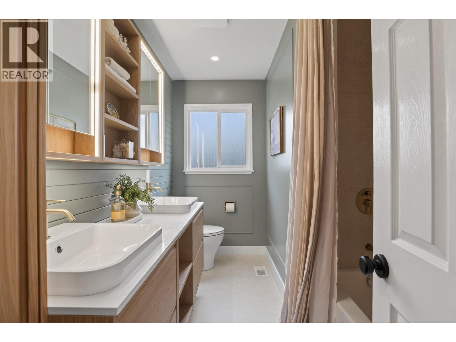 5475 45 Avenue, Delta, British Columbia  V4K 1L3 - Photo 12 - R3107463