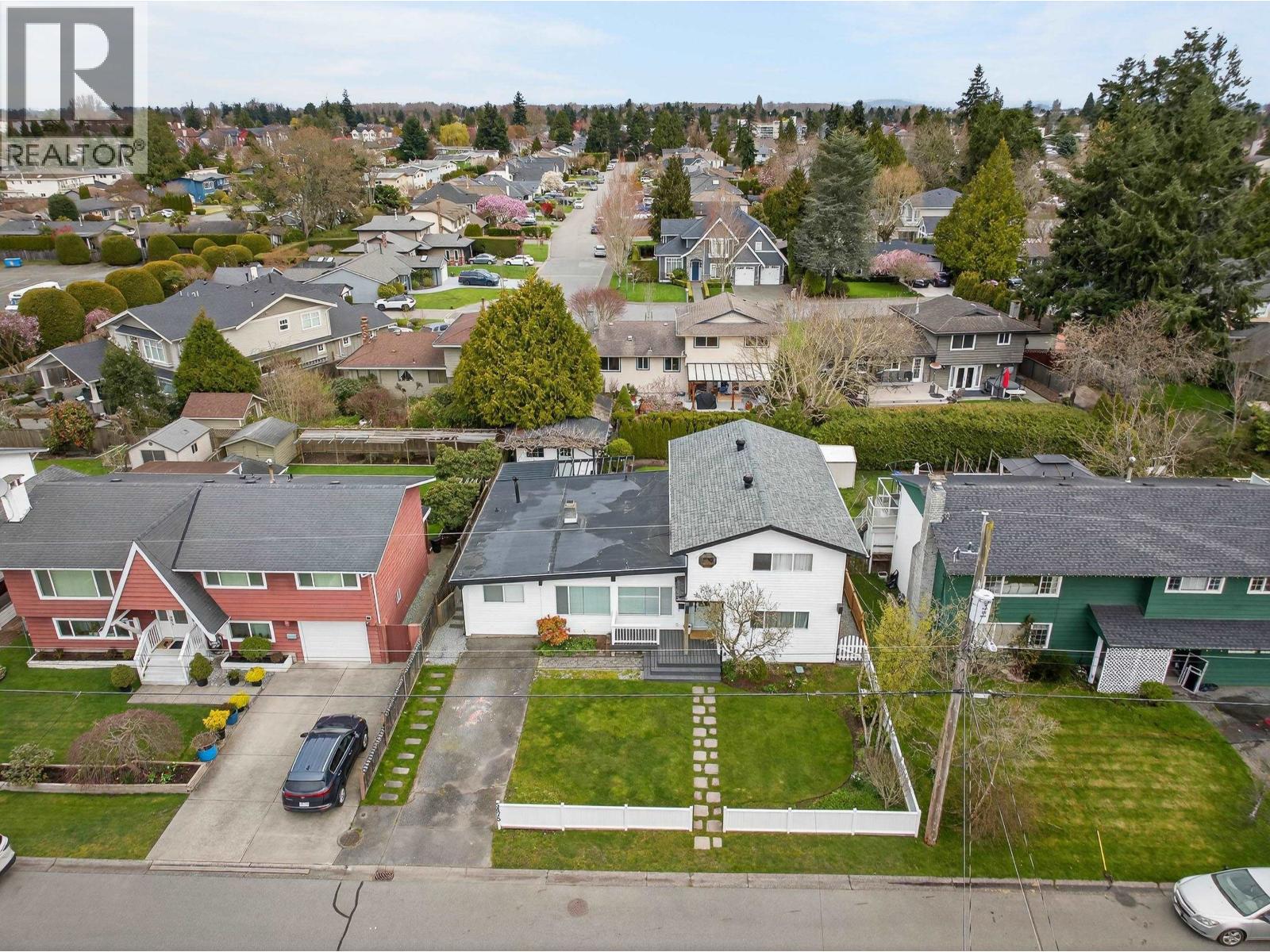 5475 45 Avenue, Delta, British Columbia  V4K 1L3 - Photo 2 - R3107463