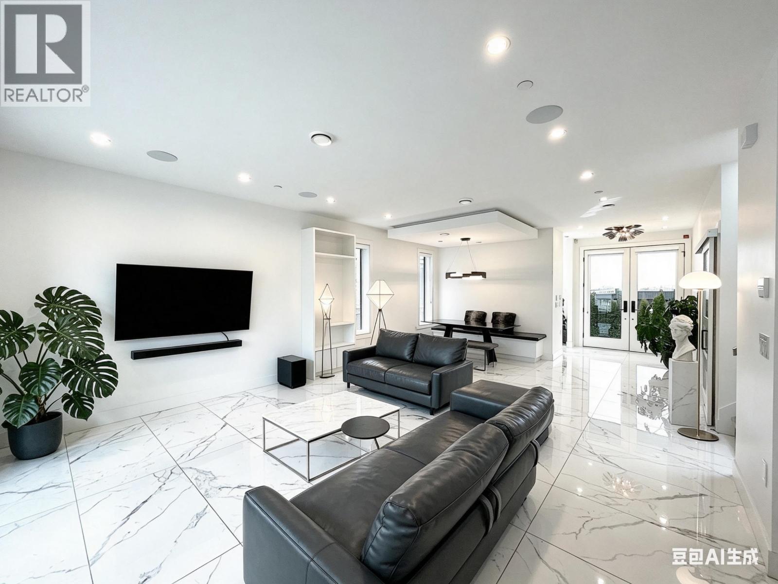 1633 SE MARINE DRIVE, Vancouver, British Columbia