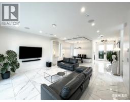 1633 SE MARINE DRIVE, Vancouver, British Columbia