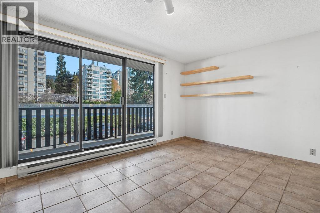 1465 Clyde Avenue, West Vancouver, British Columbia  V7T 1E9 - Photo 5 - R3107476