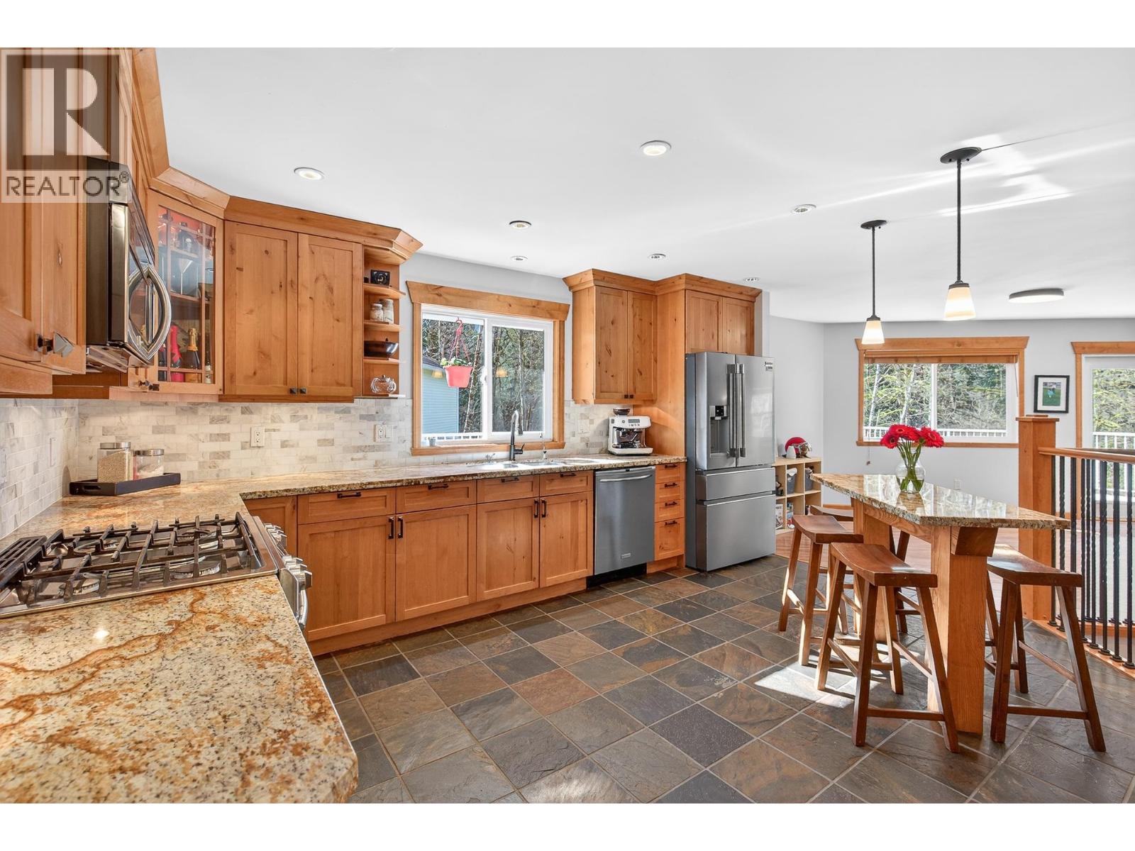 25700 116 Avenue, Maple Ridge, British Columbia  V4R 1Z6 - Photo 11 - R3107486