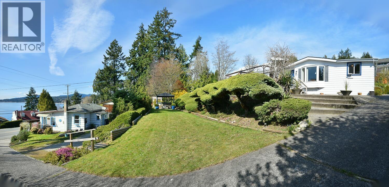 5218 Sunshine Coast Highway, Sechelt, British Columbia  V7Z 0C1 - Photo 2 - R3107490