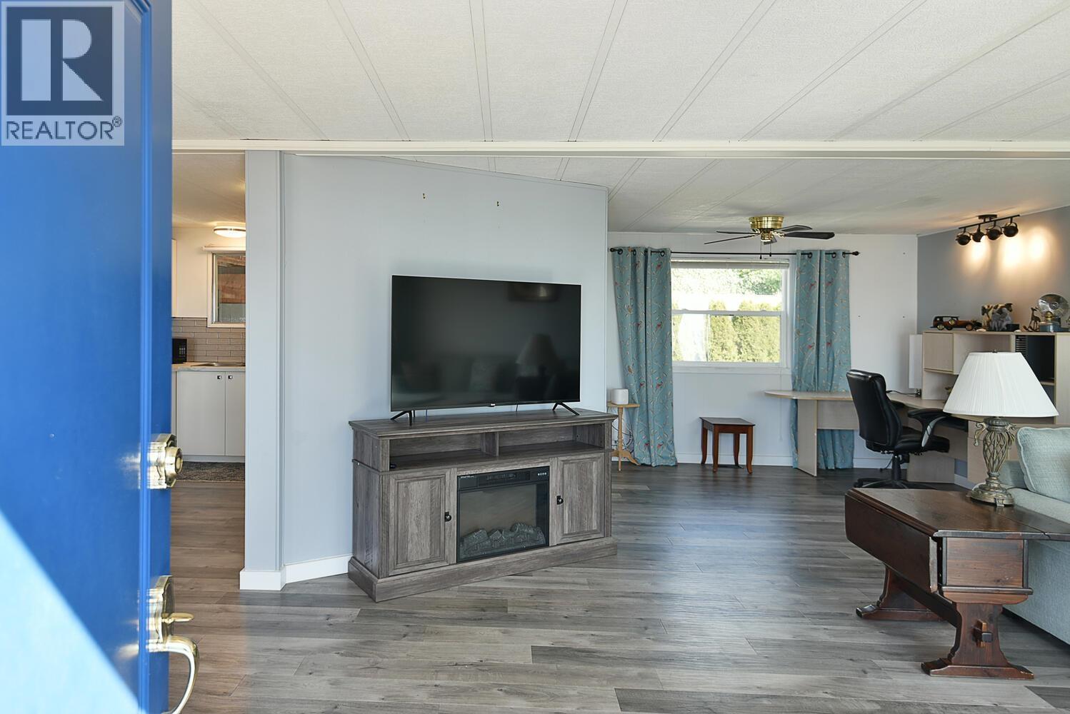 5218 Sunshine Coast Highway, Sechelt, British Columbia  V7Z 0C1 - Photo 3 - R3107490