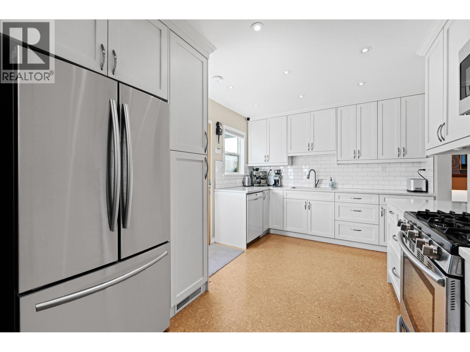 4860 Southlawn Drive, Burnaby, British Columbia  V5C 3S6 - Photo 9 - R3107499