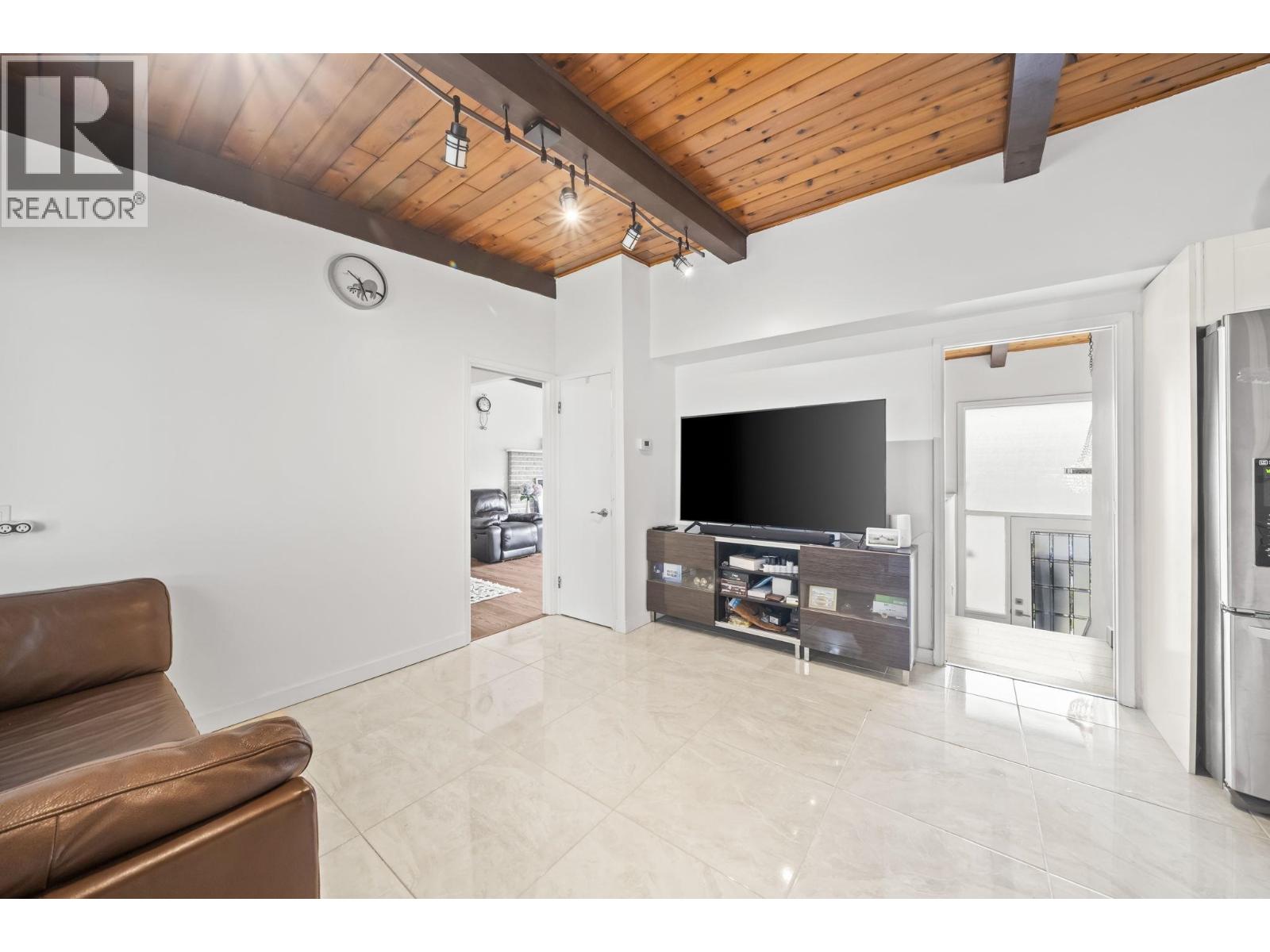 39 Mott Crescent, New Westminster, British Columbia  V3L 4L8 - Photo 10 - R3107529