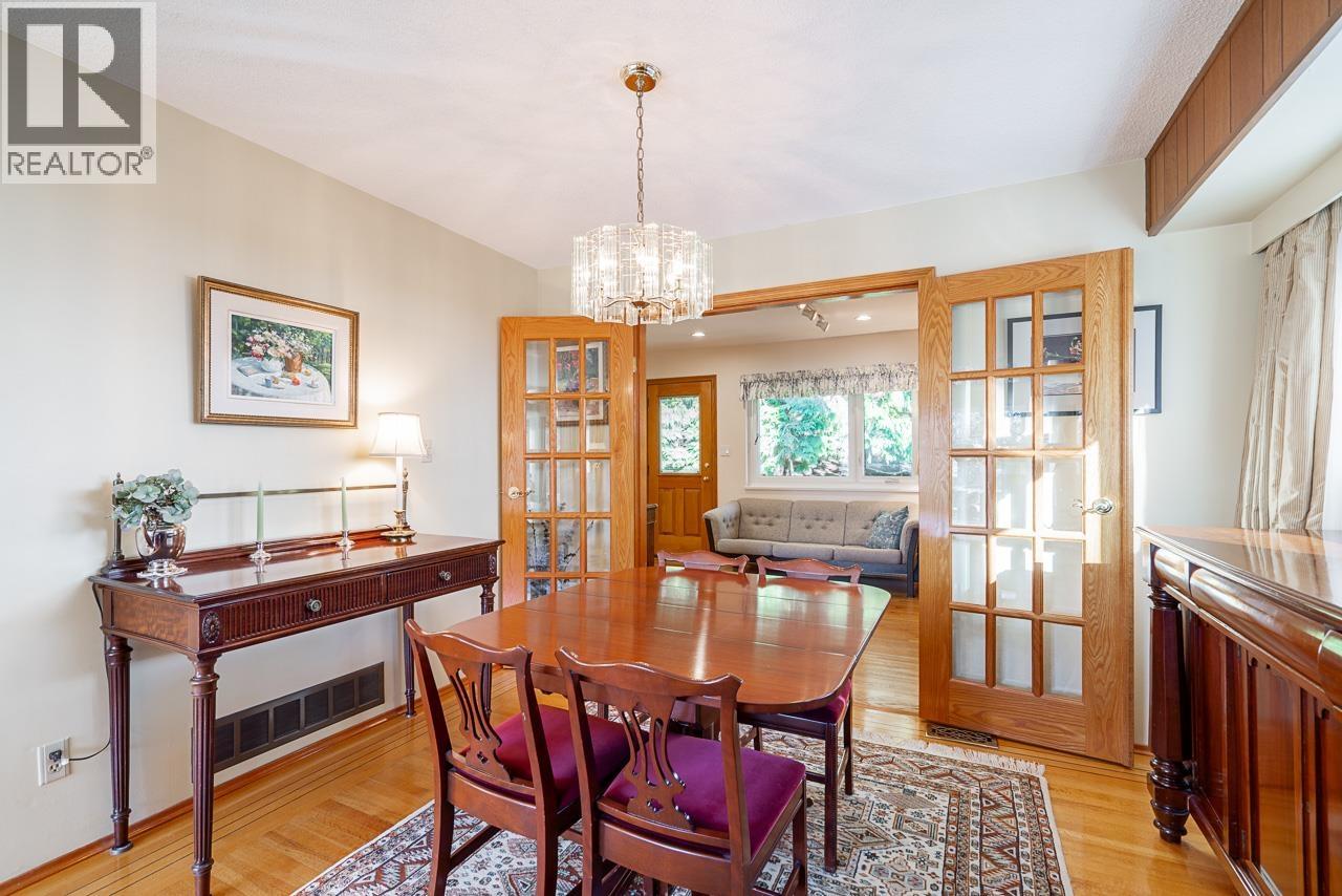 4651 Valley Road, North Vancouver, British Columbia  V7K 2M1 - Photo 11 - R3107550