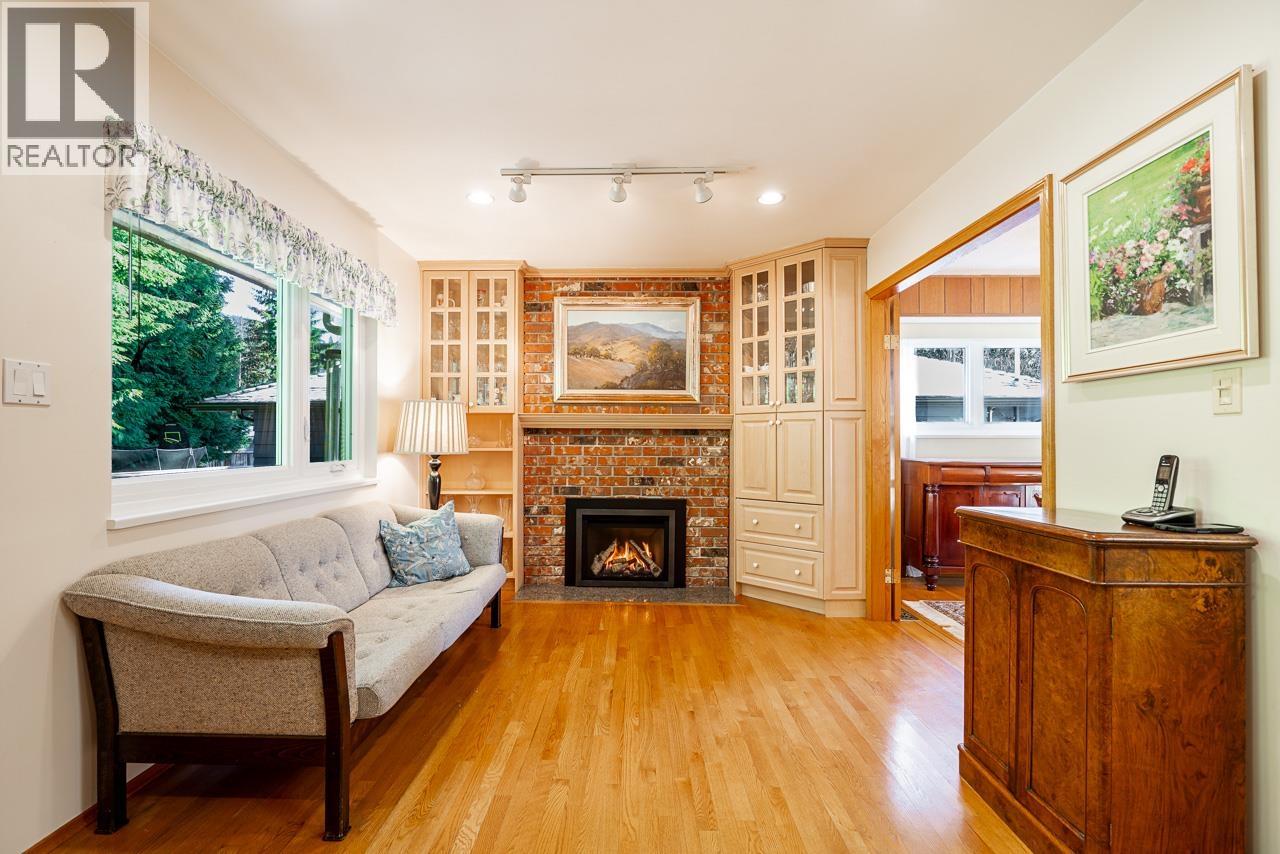 4651 Valley Road, North Vancouver, British Columbia  V7K 2M1 - Photo 14 - R3107550